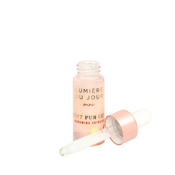 Travel size make-up